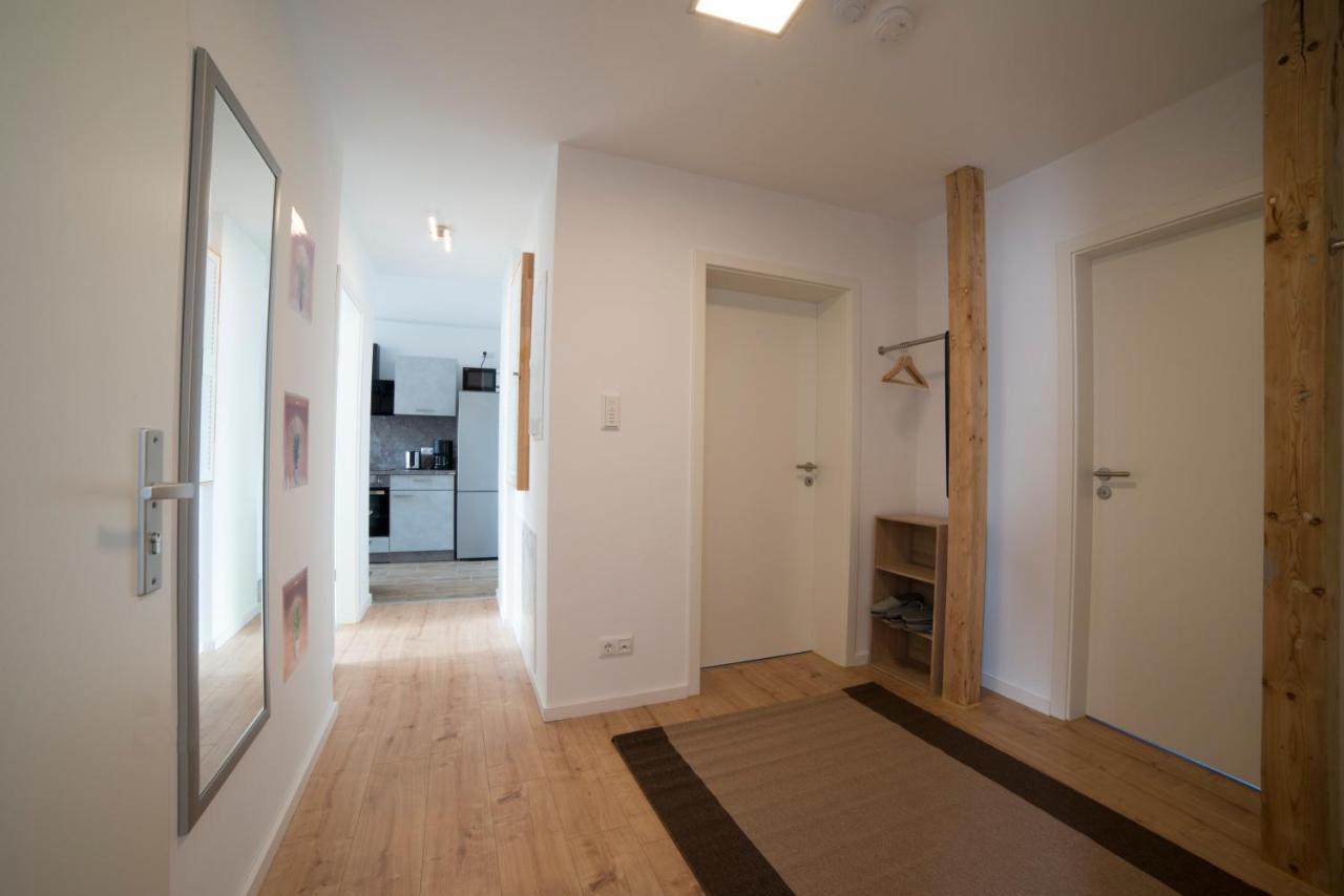 Schoene Grosse Ferienwohnung 79M2 Und 2 Baeder, Zentrumnah, 2Og Erfurt Exteriör bild