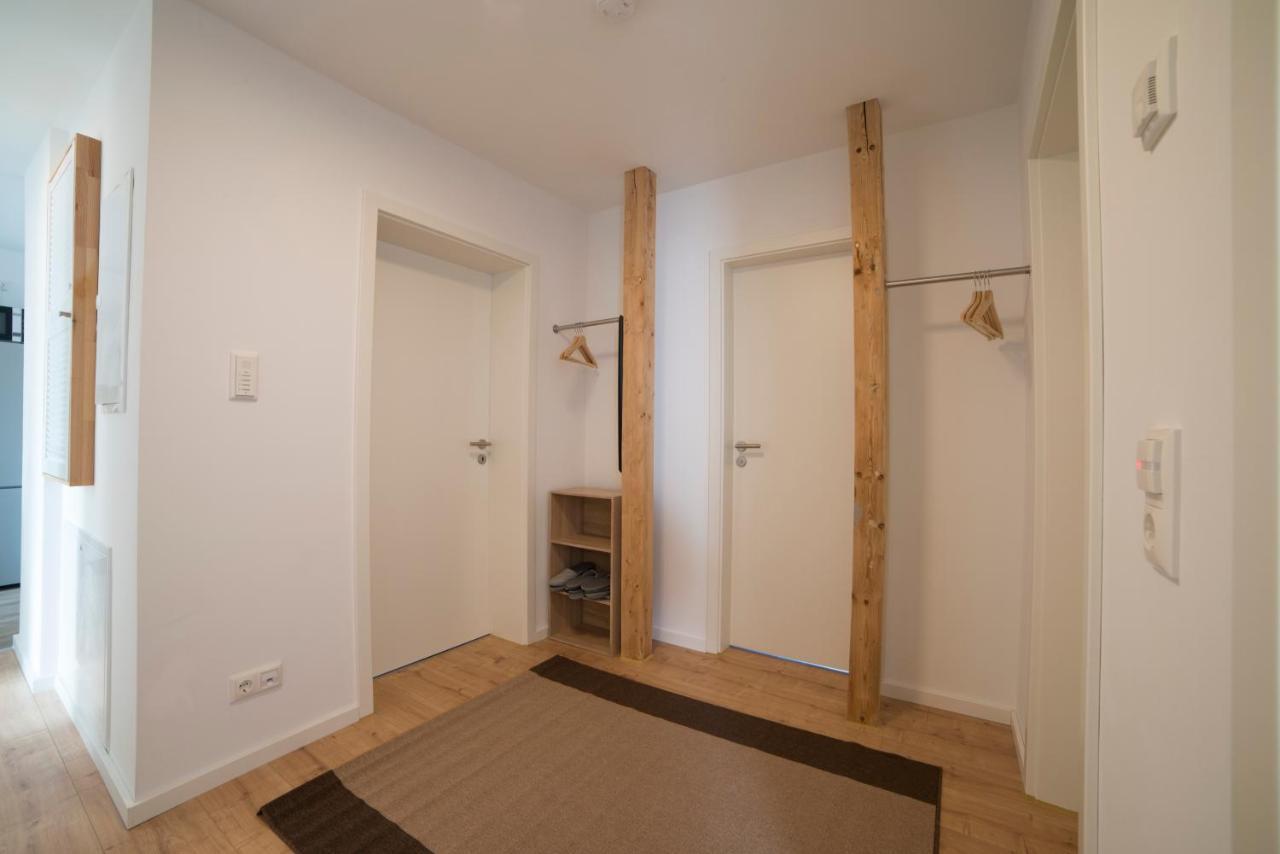 Schoene Grosse Ferienwohnung 79M2 Und 2 Baeder, Zentrumnah, 2Og Erfurt Exteriör bild