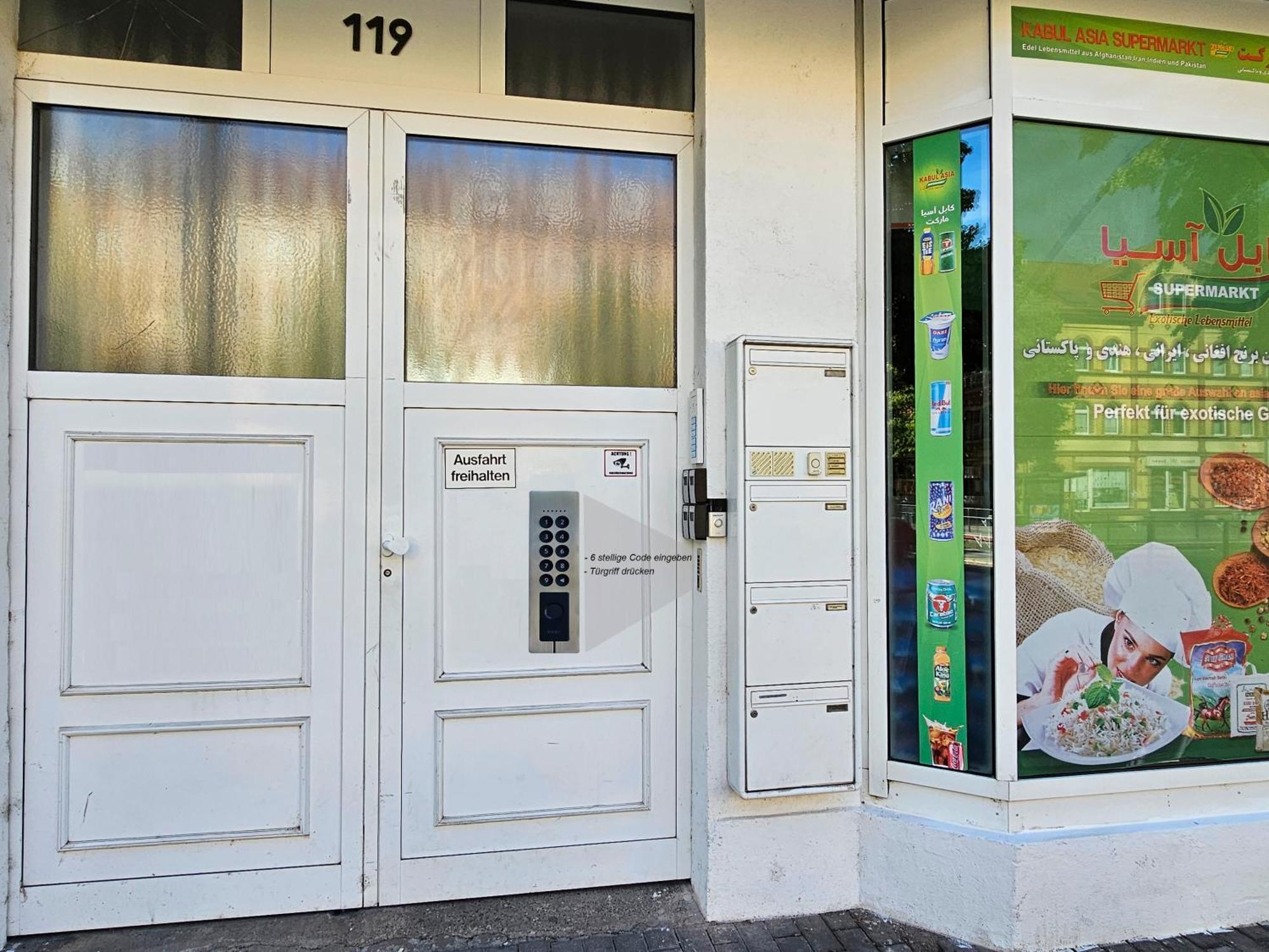Schoene Grosse Ferienwohnung 79M2 Und 2 Baeder, Zentrumnah, 2Og Erfurt Exteriör bild
